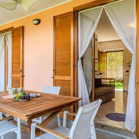 Appartement Flower Garden By Interhome Carriola