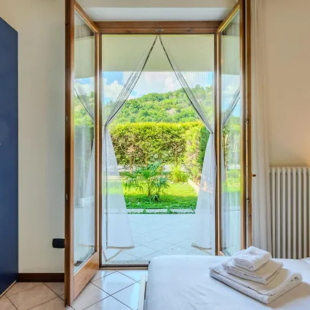 Flower Garden By Interhome Appartement Carriola