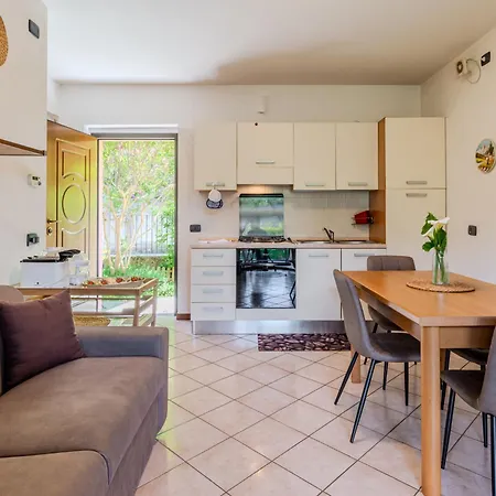 Flower Garden By Interhome Appartement *