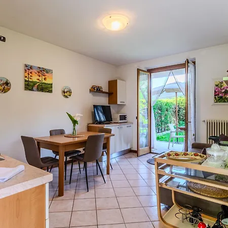Flower Garden By Interhome Appartement